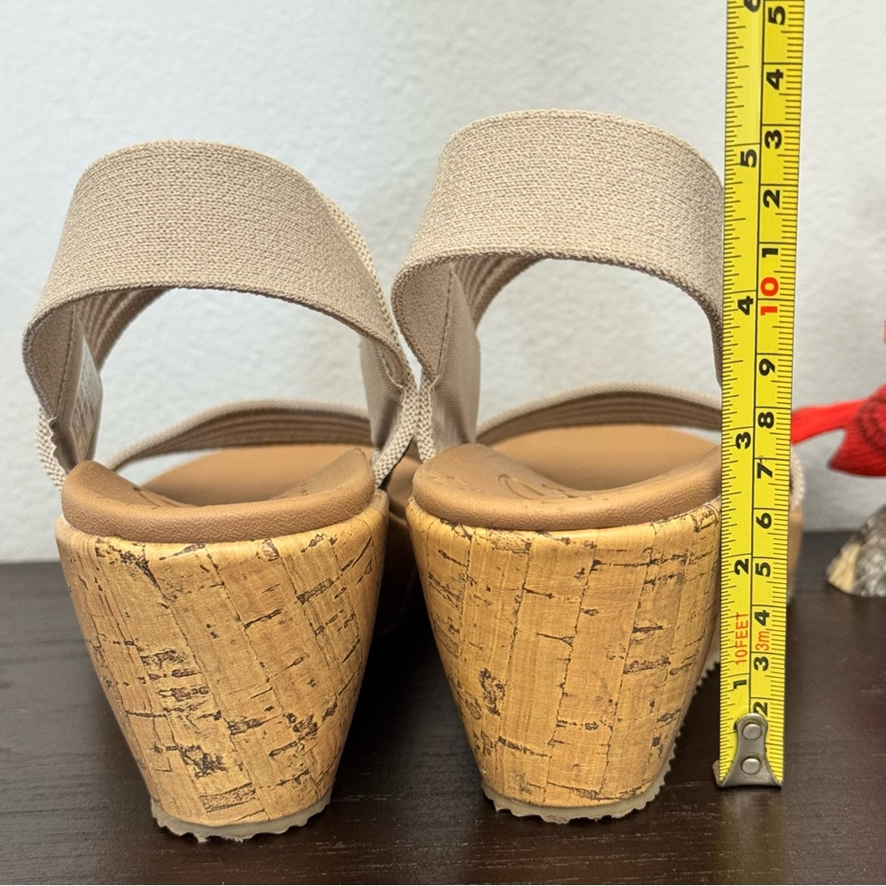 Skechers Beverlee Smitten Kitten Slingback Wedge Sandals Womens Size 8 Taupe - Picture 4 of 8